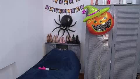 Snapshot of purrrfectmiko chatting on 27, 10, 2025 Miko online show from 27, 10, 2025