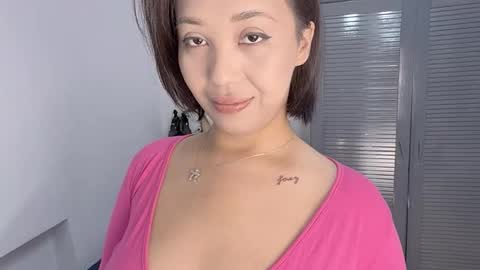 Snapshot of purrrfectmiko chatting on 4, 12, 2025 Miko online show from 4, 12, 2025