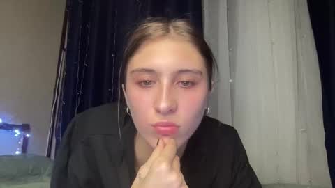 Snapshot of pussygir007 chatting on 3, 1, 2025 pussygirl007 online show from 3, 1, 2025