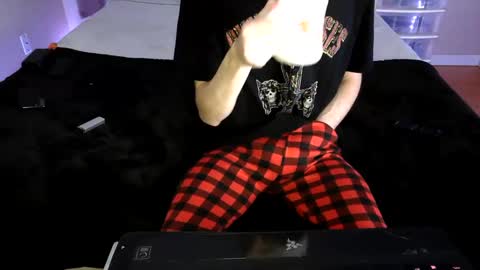 Snapshot of pussylover2182 chatting on 10, 12, 2024 pussylover2182 online show from 10, 12, 2024