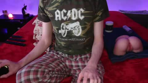 Snapshot of pussylover2182 chatting on 5, 3, 2025 pussylover2182 online show from 5, 3, 2025