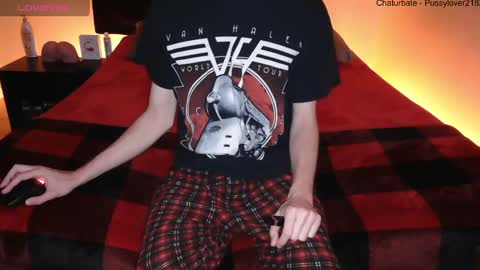 Snapshot of pussylover2182 chatting on 20, 9, 2025 pussylover2182 online show from 20, 9, 2025