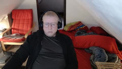 Snapshot of pussylovercb chatting on 27, 10, 2025 pussylovercb online show from 27, 10, 2025