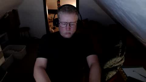 Snapshot of pussylovercb chatting on 7, 6, 2026 pussylovercb online show from 7, 6, 2026