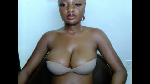 pussyxwetx online show from 12, 11, 2025