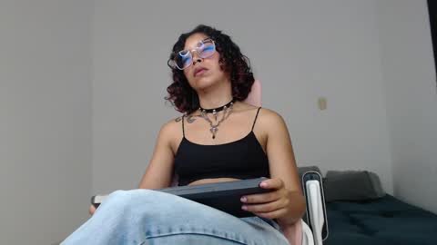 Snapshot of putakusan chatting on 25, 12, 2024 Izumi online show from 25, 12, 2024