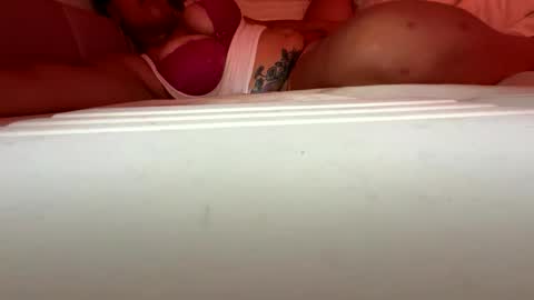 quecosatanrica online show from 29, 10, 2025