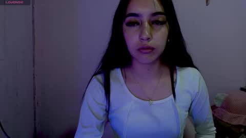 Snapshot of quee_tiana chatting on 10, 9, 2025 your princess online show from 10, 9, 2025