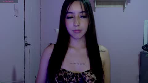 Snapshot of quee_tiana chatting on 23, 9, 2025 your princess online show from 23, 9, 2025