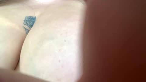 Snapshot of queeeendeepthrot chatting on 1, 10, 2025 Bigtitanalslut online show from 1, 10, 2025