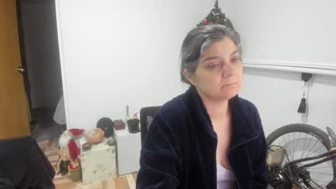 queemking online show from 10, 1, 2026