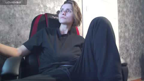 Snapshot of queen4565 chatting on 11, 11, 2025 Lola online show from 11, 11, 2025