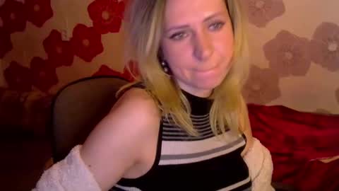 Snapshot of queen_daenerys chatting on 13, 2, 2025 Queen Daenerys online show from 13, 2, 2025