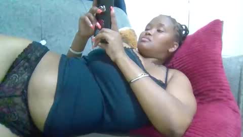 Snapshot of queen_doli chatting on 17, 2, 2026 queen_doli online show from 17, 2, 2026