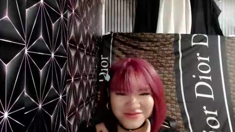 Snapshot of queen_elicktra chatting on 18, 4, 2026 JOY online show from 18, 4, 2026