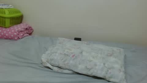 Snapshot of queen_ema chatting on 20, 4, 2026 queen ema online show from 20, 4, 2026