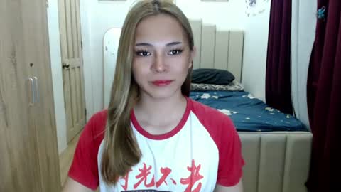 Snapshot of queen_heart0 chatting on 15, 6, 2026 shawny online show from 15, 6, 2026