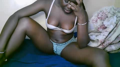 queen_latasha online show from 5, 12, 2025