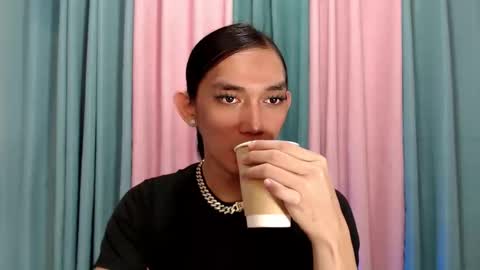 Queen Lucifer online show from 25, 11, 2025