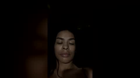 queen_reyna68 online show from 13, 7, 2026