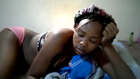 Snapshot of queen_slender chatting on 24, 7, 2026 queen_slender online show from 24, 7, 2026
