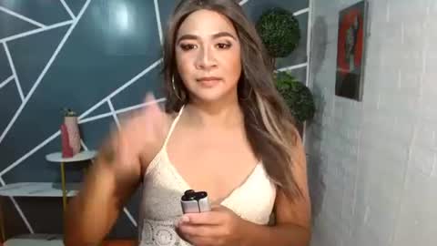Snapshot of queen_tracy chatting on 10, 6, 2026 queen_tracy online show from 10, 6, 2026