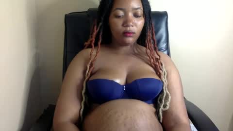 Snapshot of queenbebony2 chatting on 11, 12, 2024 Queenbebony2 online show from 11, 12, 2024