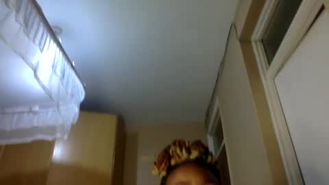 Snapshot of queenbebony2 chatting on 8, 2, 2025 Queenbebony2 online show from 8, 2, 2025