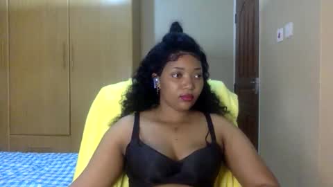 Snapshot of queenbebony2 chatting on 14, 9, 2025 Queenbebony2 online show from 14, 9, 2025