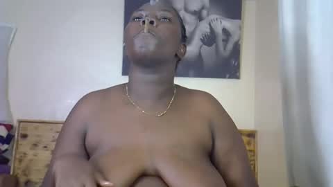 Snapshot of queenbeka chatting on 28, 2, 2026 queenbeka online show from 28, 2, 2026