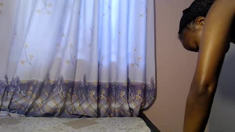 Snapshot of queenchloe1 chatting on 8, 6, 2026 queenchloe1 online show from 8, 6, 2026
