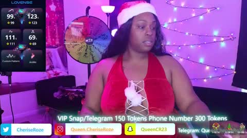 Snapshot of queencroze chatting on 25, 12, 2024 Queen Cherise Roze online show from 25, 12, 2024