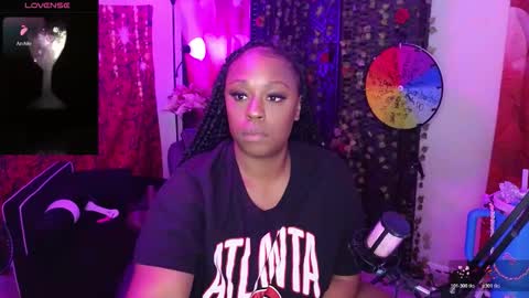 Queen Cherise Roze online show from 9, 11, 2025