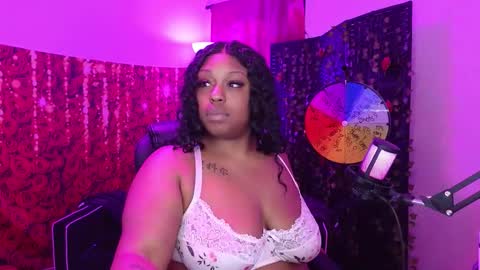 Queen Cherise Roze online show from 11, 2, 2026