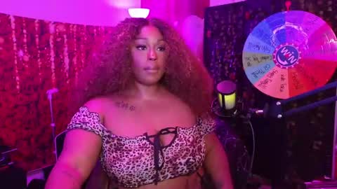 Snapshot of queencroze chatting on 17, 6, 2026 Queen Cherise Roze online show from 17, 6, 2026