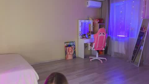 Nelly  INSTA  queenelia  online show from 13, 11, 2025