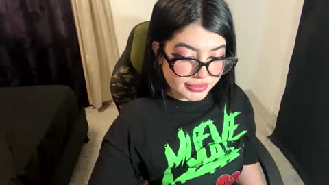 Snapshot of queenlamia chatting on 6, 6, 2026 Taurus online show from 6, 6, 2026