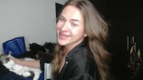 Nico online show from 4, 3, 2025