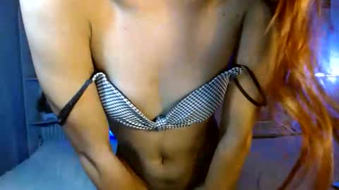 Snapshot of queennira chatting on 7, 5, 2026 queennira online show from 7, 5, 2026