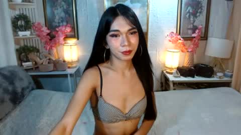 Snapshot of queennira chatting on 26, 6, 2026 queennira online show from 26, 6, 2026