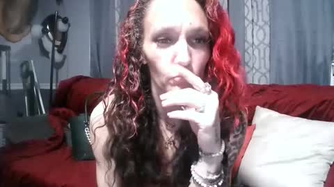 Snapshot of queennjuuicy chatting on 13, 7, 2026 IG Juuicy IGGE Gezzzy online show from 13, 7, 2026