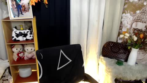 Snapshot of queenofcum169xx chatting on 22, 2, 2025 Mikka online show from 22, 2, 2025