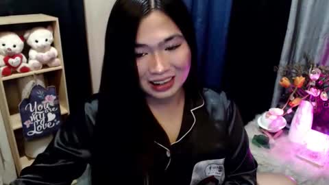 Snapshot of queenofcum169xx chatting on 1, 12, 2025 Mikka online show from 1, 12, 2025