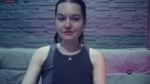 Snapshot of queenofmodels chatting on 1, 4, 2026 QueenOfModels online show from 1, 4, 2026