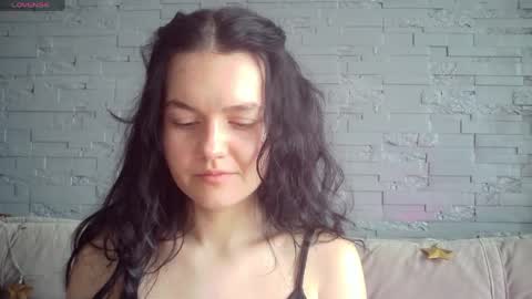 Snapshot of queenofmodels chatting on 12, 4, 2026 QueenOfModels online show from 12, 4, 2026