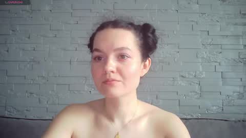 Snapshot of queenofmodels chatting on 13, 5, 2026 QueenOfModels online show from 13, 5, 2026