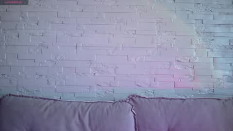 Snapshot of queenofmodels chatting on 17, 5, 2026 QueenOfModels online show from 17, 5, 2026