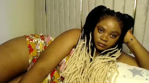 Snapshot of queenofsouls chatting on 13, 12, 2024 . online show from 13, 12, 2024