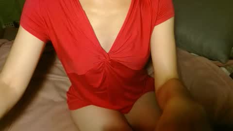 queenoftenderness online show from 28, 9, 2025