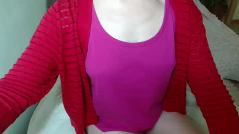 queenoftenderness online show from 10, 2, 2026